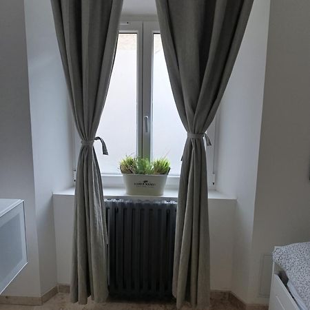 Logement Le Gabian Ampus Exterior foto