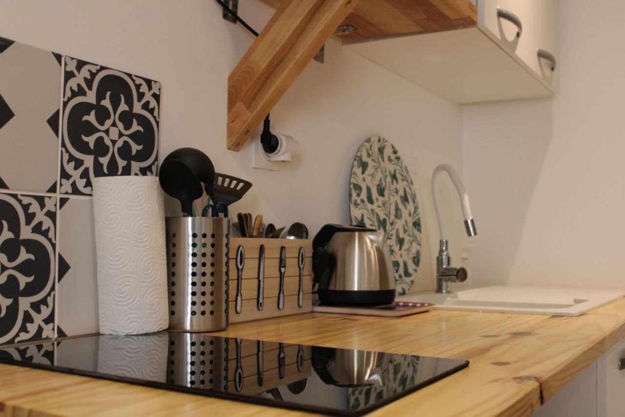 Logement Le Gabian Ampus Exterior foto