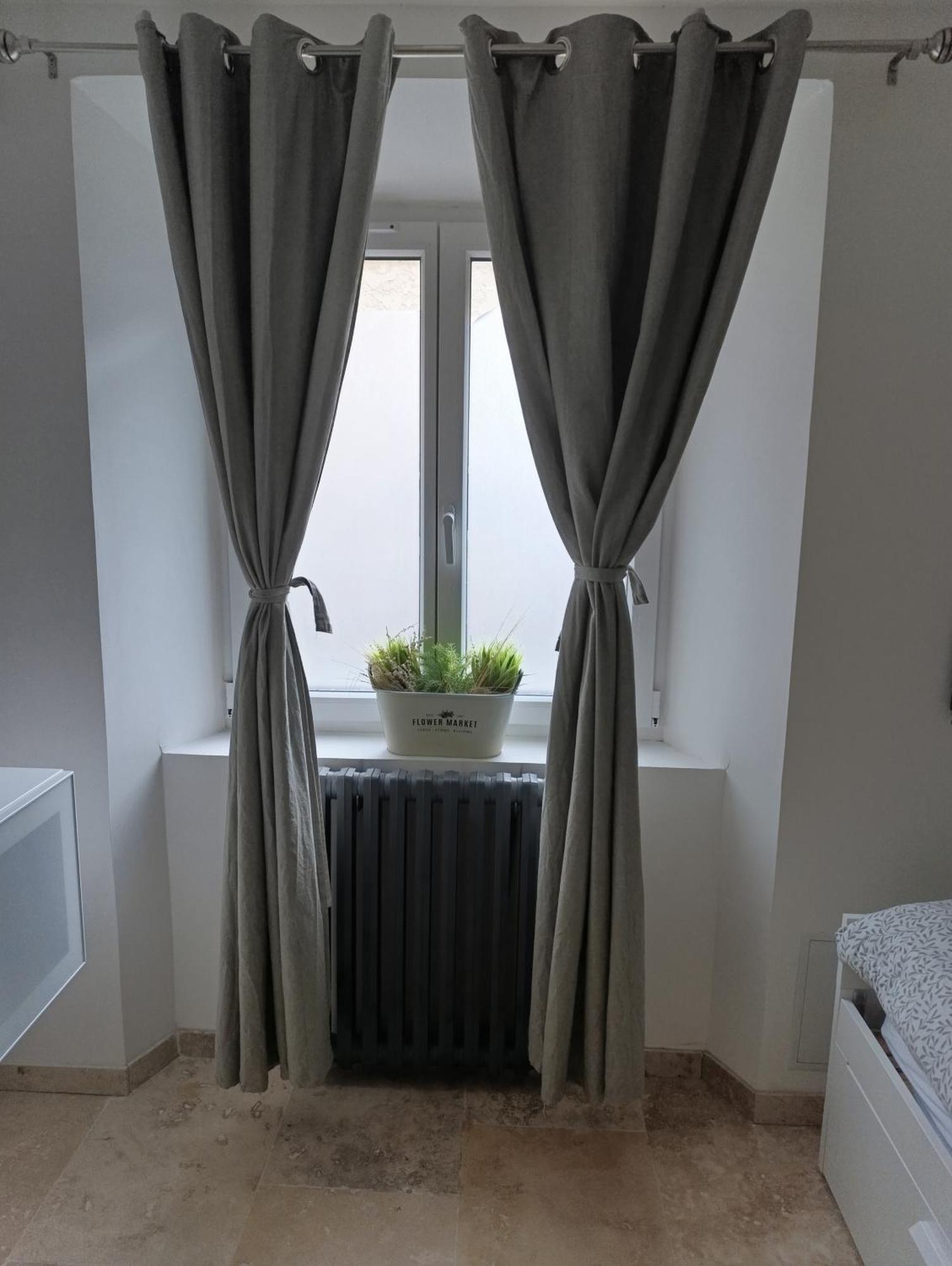 Logement Le Gabian Ampus Exterior foto